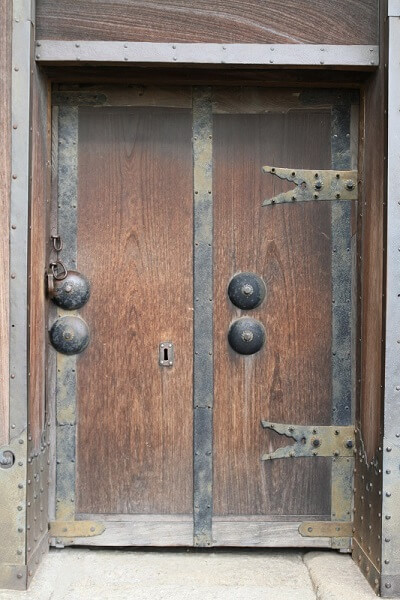details of 1st gate of Himeji Castle and Ninja Hardware