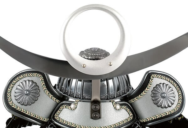 165-710-5 samurai helmet for sale, Kenshin Uesugi - Suiwn model, details of crest: sun and crescent moon motif