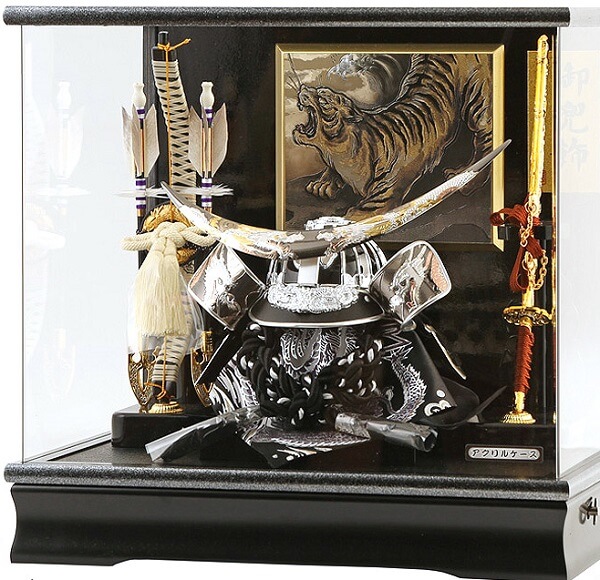 175-707-2 samurai helmet for sale, Masamune Date - Hokuto model, in case view