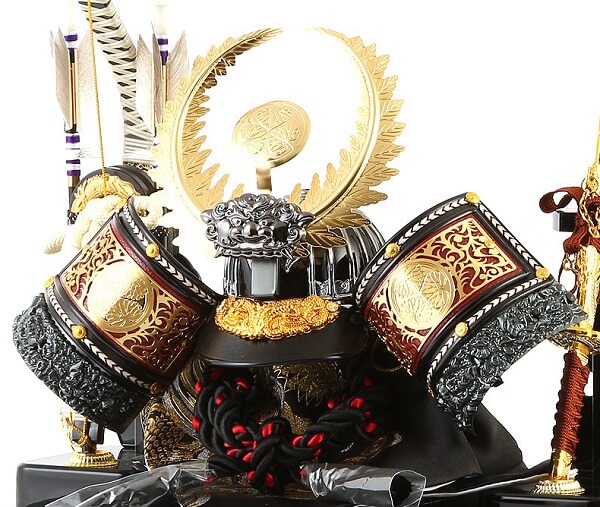 175-708-6 samurai helmet for sale, Ieyasu Tokugawa - Sekiryu model, right front view and accessories