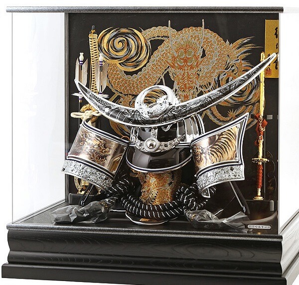 175-760-2 Samurai helmet for sale, Kenshin Uesugi - Kurama model, in case view