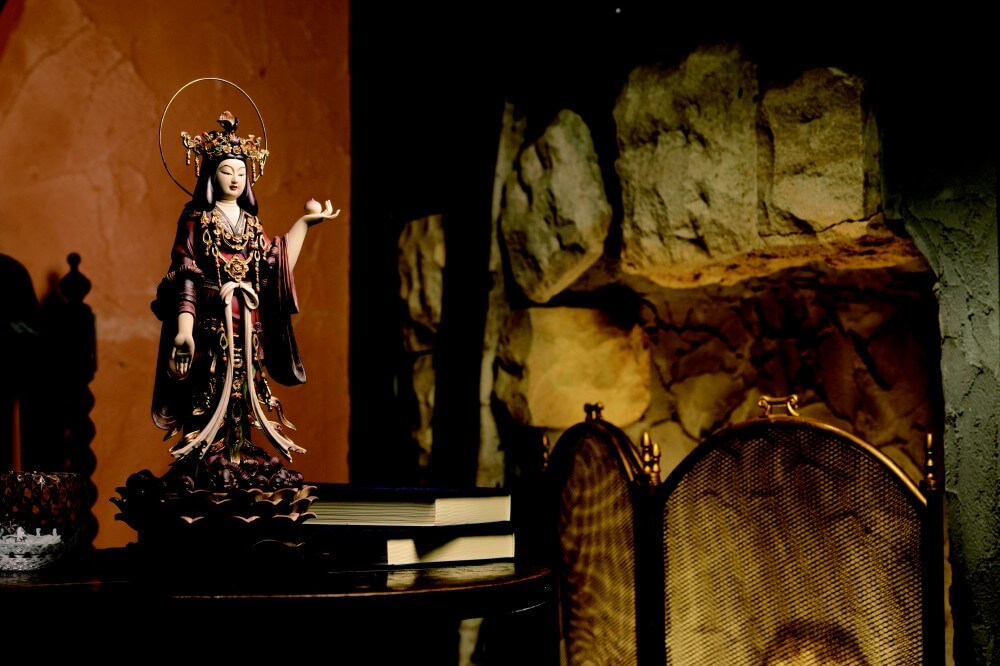 003006-1 Buddha Statue for sale, Kisshoten, an example as interior object