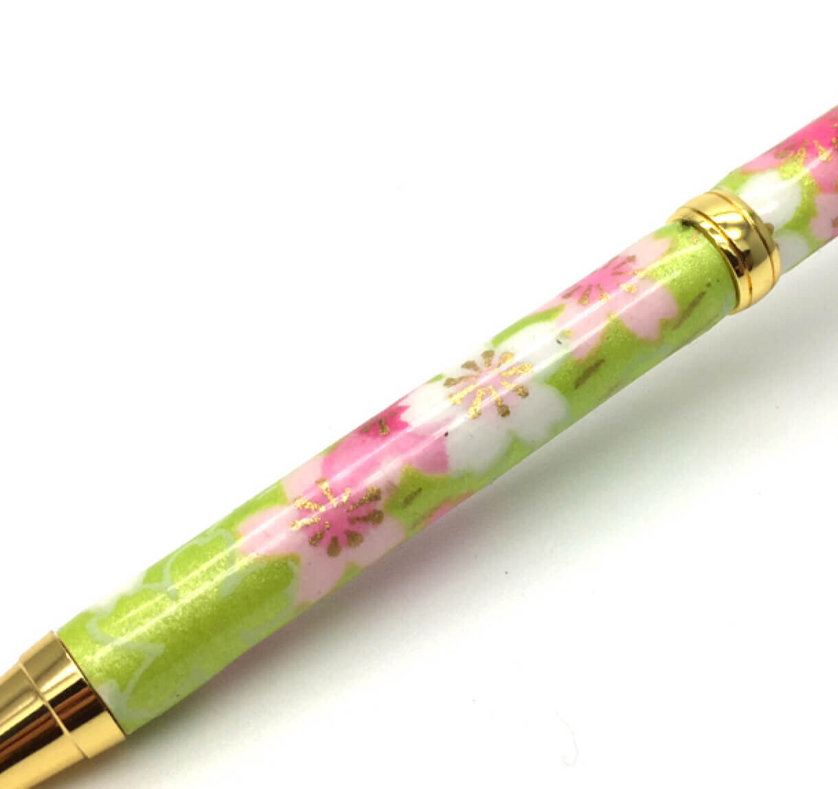 FST-TM-1601-YL-2 Handmade Ballpoint Pen made in Japan, Mino Washi Japanese paper series, Ryusui Yellow, details of pen body