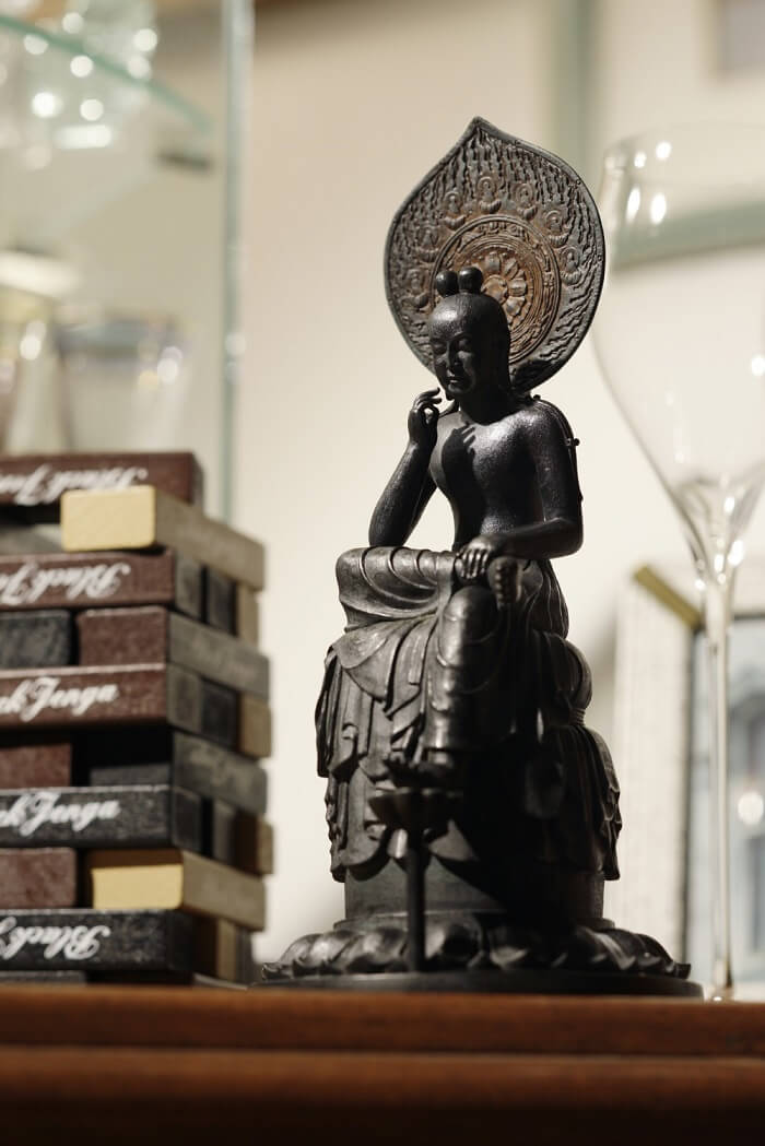 tc3501-1 Buddha Statue for sale, Palm-sized Bosatsu Hanka, an example as interior object