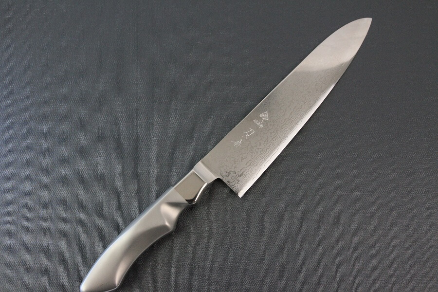 DamMona_Gyuto210_01 Japanese Chef Knife, Damascus Gyuto size M, front view