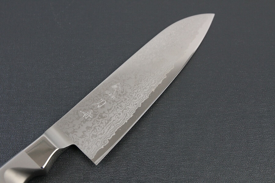 DamMona_Santoku_02 Japanese Chef Knife, Damascus Santoku Multi-purpose, details of the blade
