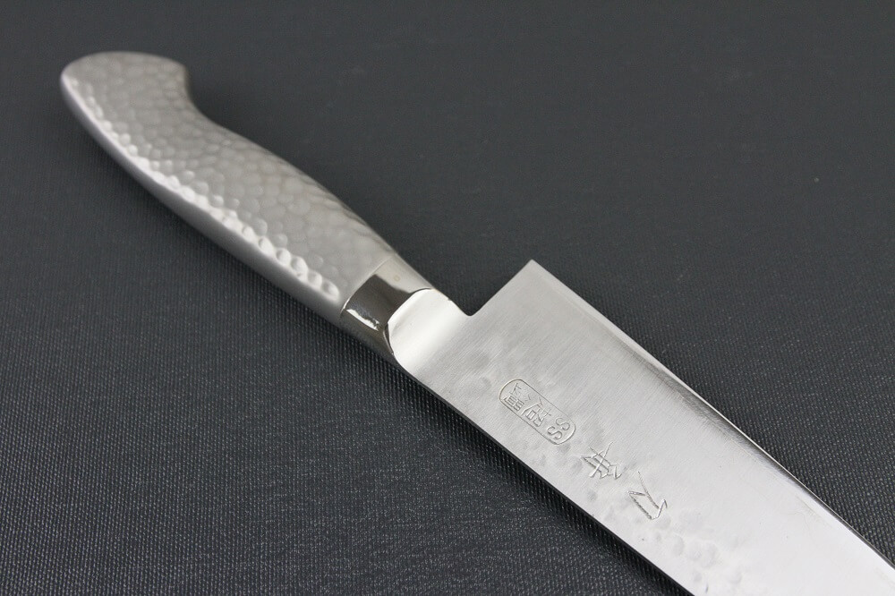 hamfin_gyuto180L_07 Japanese Chef Knife, Hammer Finish Series, Gyuto chef knife 180mm left-handed, diagonal front view
