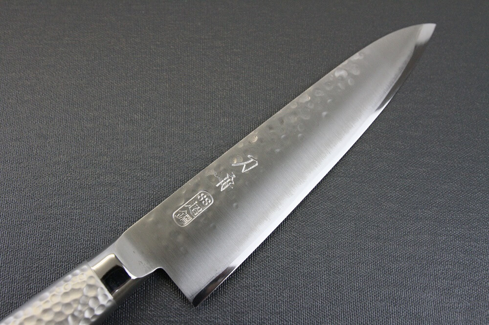 hamfin_gyuto180_02 Japanese Chef Knife, Hammer Finish Series, Gyuto chef knife 180mm, details of blade front side
