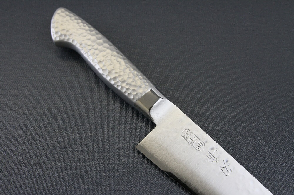 hamfin_gyuto180_07 Japanese Chef Knife, Hammer Finish Series, Gyuto chef knife 180mm, diagonal front view
