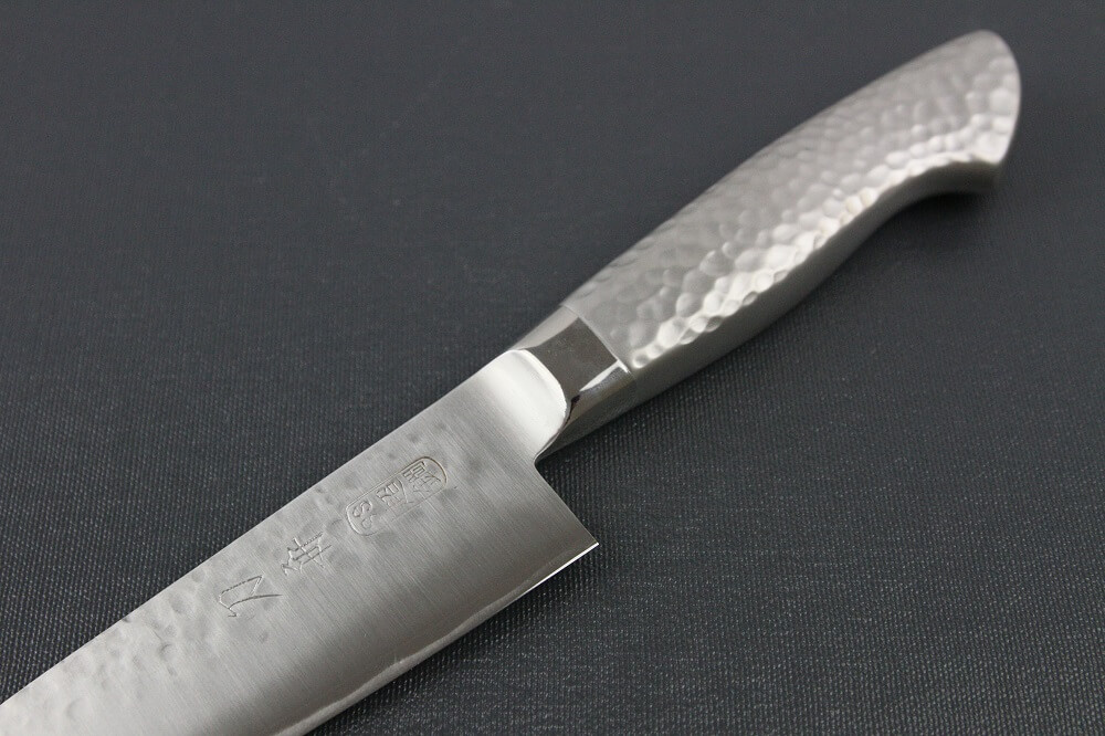 hamfin_santoku150L_07 Japanese Chef Knife, Hammer Finish Series, Santoku multi-purpose knife 150mm left-handed, diagonal front view