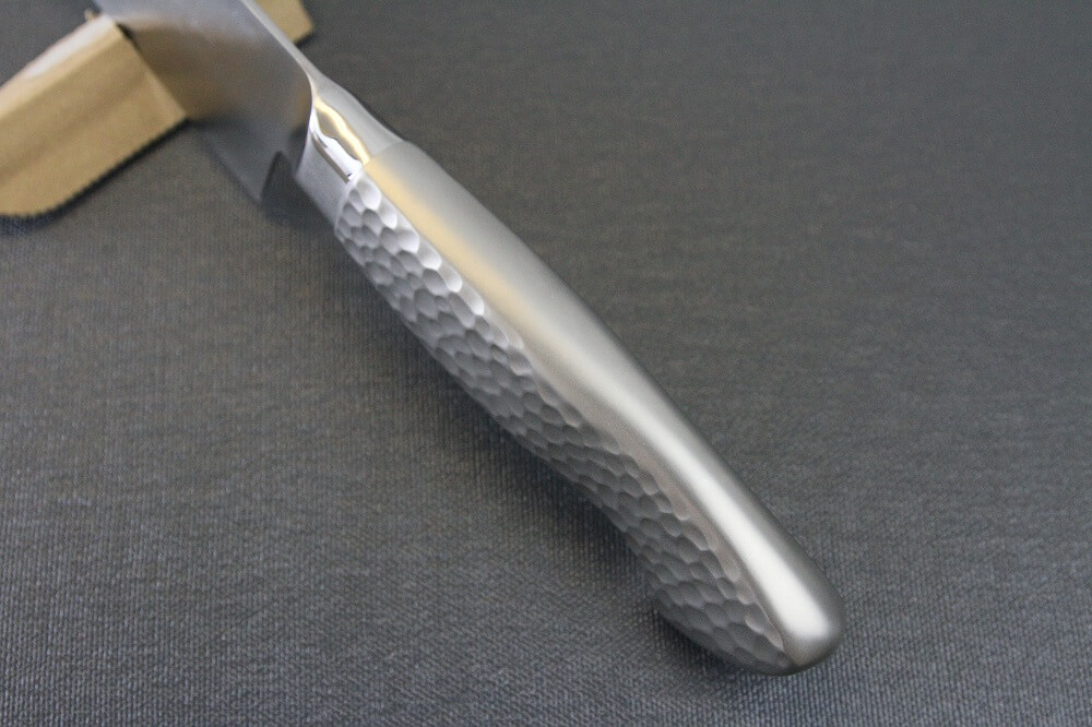 hamfin_santoku150_07 Japanese Chef Knife, Hammer Finish Series, Santoku multi-purpose 150mm, handle top view