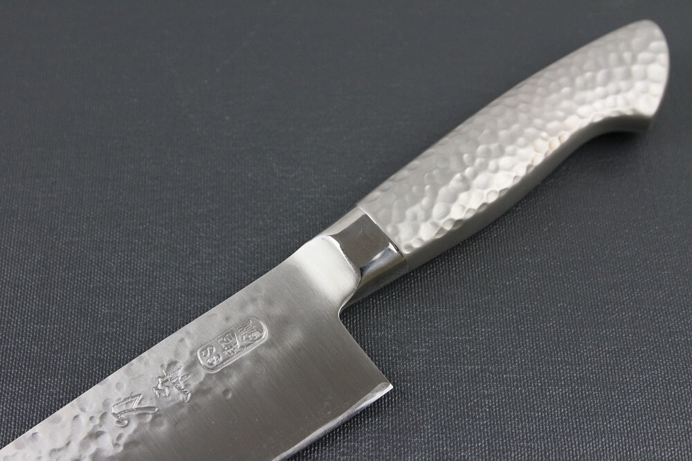 hamfin_santoku165L_07 Japanese Chef Knife, Hammer Finish Series, Santoku multi-purpose knife 165mm left-handed, diagonal front view