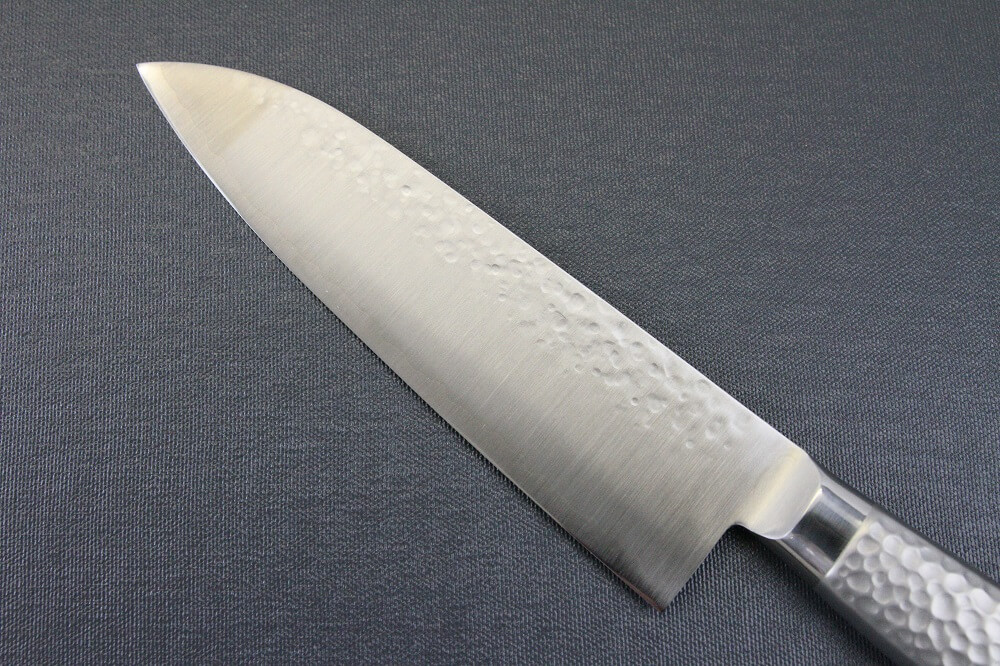 hamfin_santoku180_03 Japanese Chef Knife, Hammer Finish Series, Santoku multi-purpose 180mm, details of blade backside