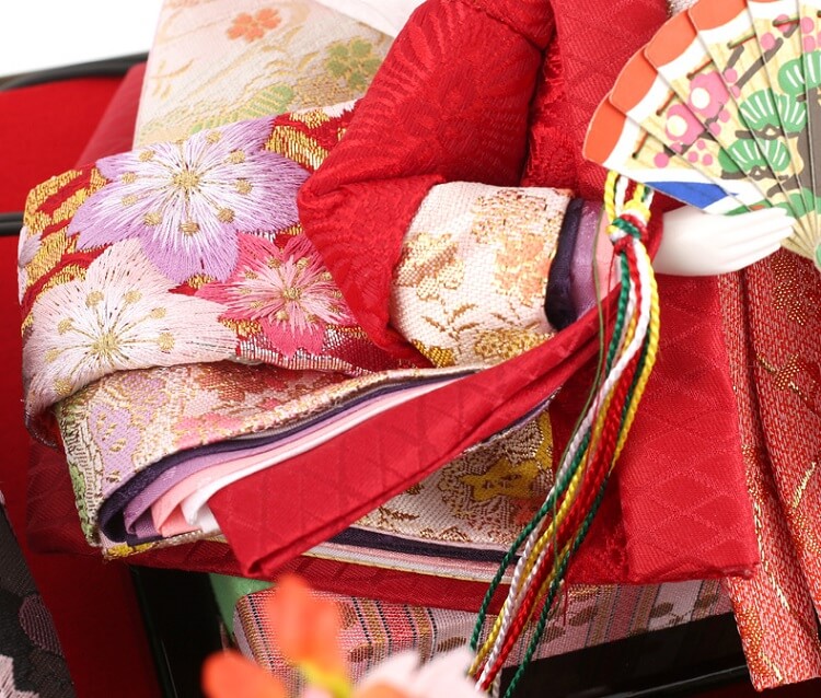 173-250_10 Hina dolls, a Japanese doll, gorgeous pair doll set Hagoromo Purple, details of Kimono cloth of the empress doll