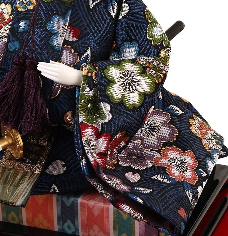 173-525_05 Hina dolls, a Japanese doll, gorgeous 5 dolls set Misaki, details of Kimono cloth of the emperor doll