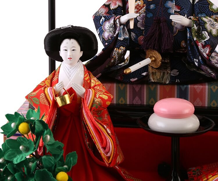 173-525_08 Hina dolls, a Japanese doll, gorgeous 5 dolls set Misaki, details of one of the three court ladies (A)