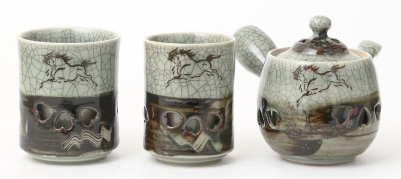 Obori Soma Pottery, a japanese kogei craft, Japanese tea pot and cups