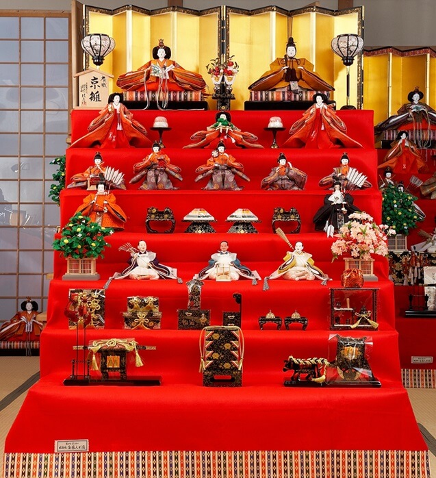 Hina dolls made in Suruga, a traditional Japanese craft, full set of hina dolls