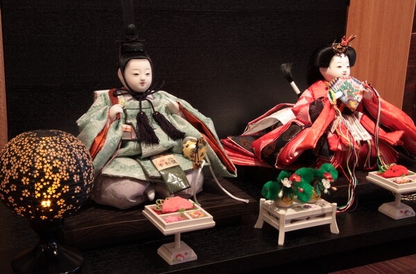 Hina dolls made in Suruga, a traditional Japanese craft, product exmple