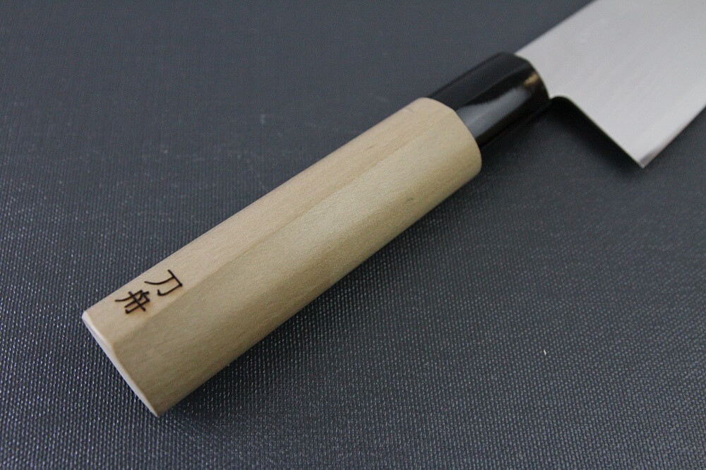 spsantoku_hou_IMG_6198 Toshu Santoku multi-purpose Japanese chef's knife, damascus blade and traditional wood handle, details of handle
