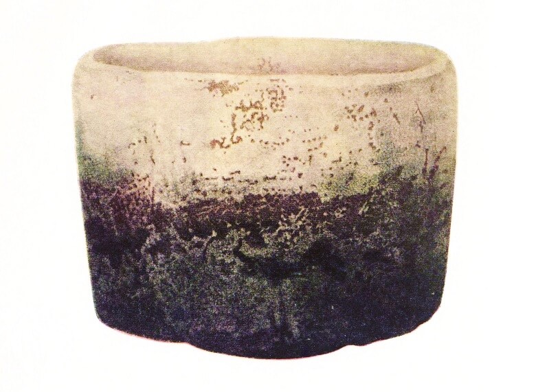 Rakuyaki Shiroraku tea cup, Japanese national treasure, entire view