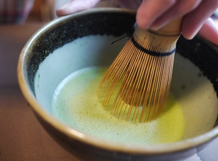 Matcha tea bowl, making green tea
